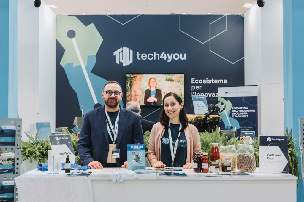 Un’attenzione particolare è stata rivolta alle tecnologie per il benessere, la salute digitale e la prevenzione personalizzata, con sistemi intelligenti per l’aderenza terapeutica, strumenti portatili per screening medici rapidi, wearable per il monitoraggio biometrico e piattaforme integrate per percorsi di wellness validati scientificamente. 
Foto: Claudio Valerio